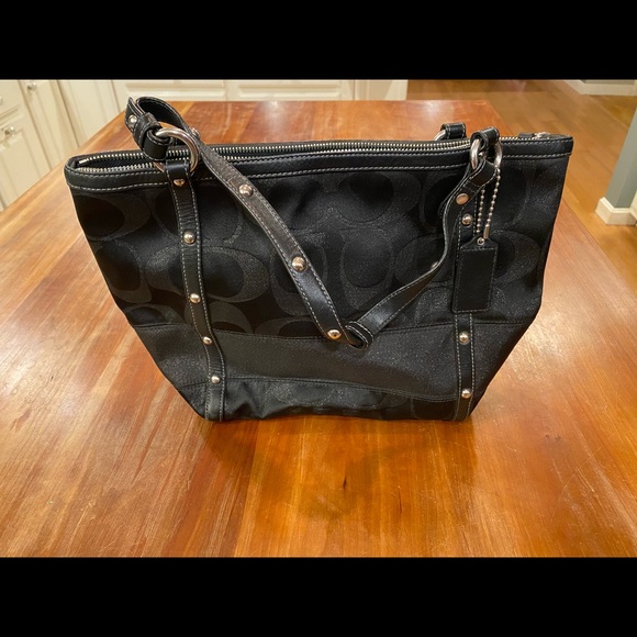 EUC COACH Black Signature Purse - Picture 3 of 8
